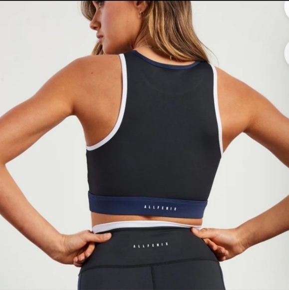 NWT Allfenix Contrast Racer Sports Bra Black/Navy Size XS - Picture 3 of 3